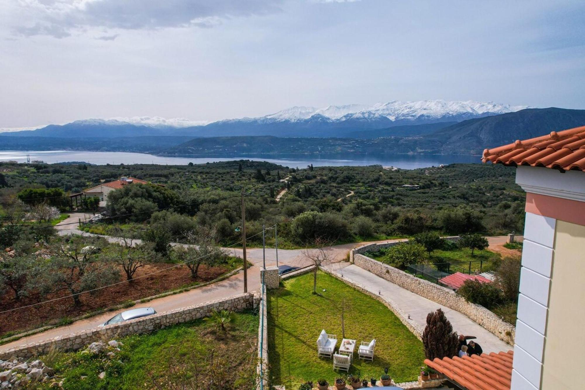 Villa Aitheras With Sea Views And Garden Stérnai エクステリア 写真
